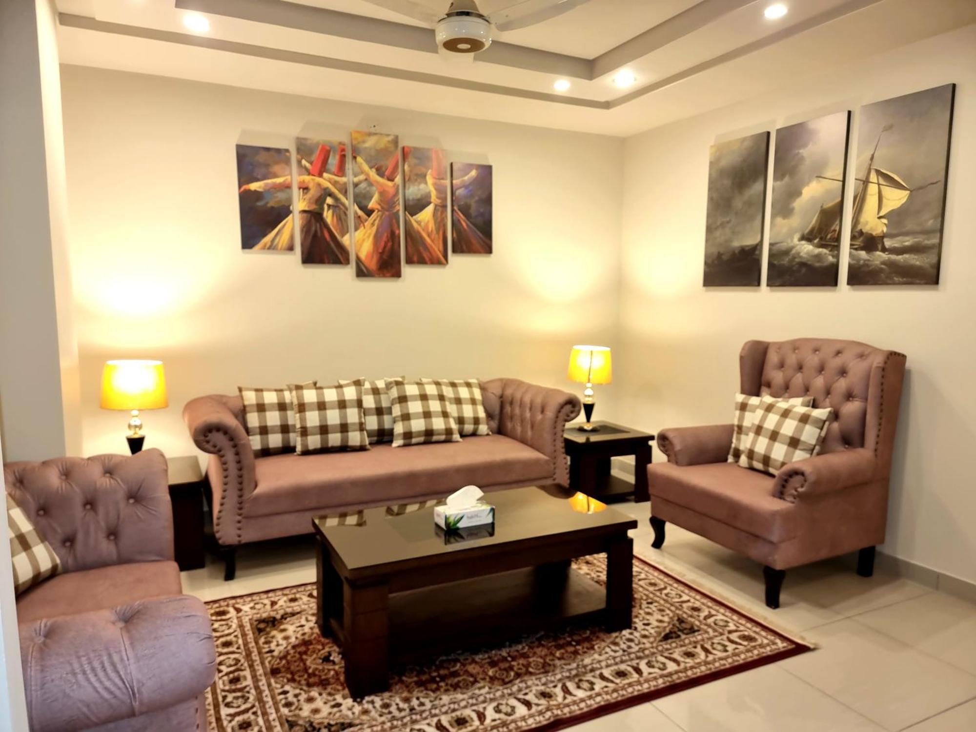 Luxurious Landing Apartments&Suites Bahria Town Rawalpindi Zimmer foto