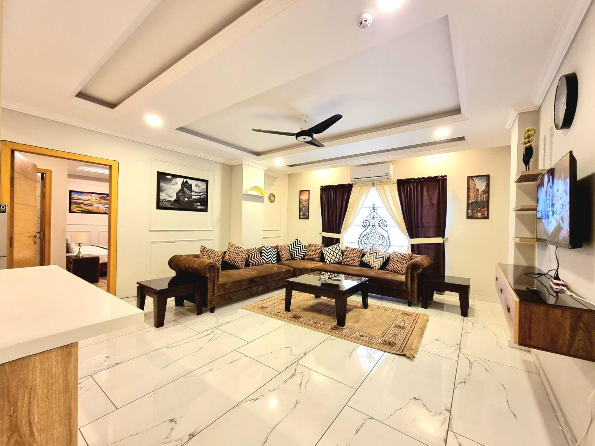 Luxurious Landing Apartments&Suites Bahria Town Rawalpindi Zimmer foto